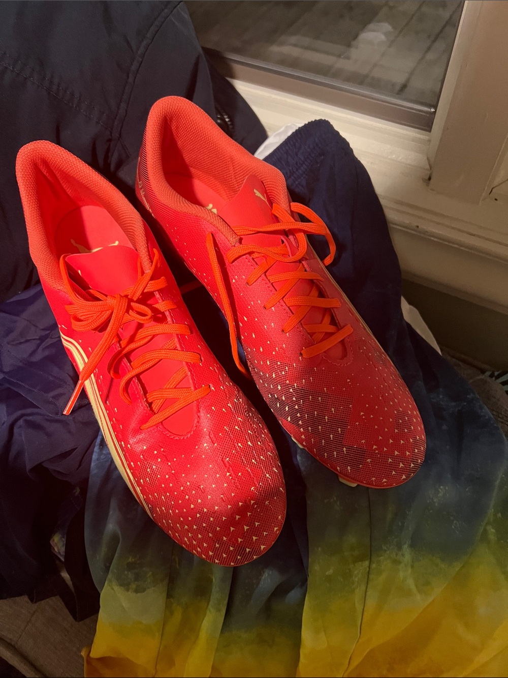 Puma Men's Athletic soccer cleats Shoes - Bright Orange-Red